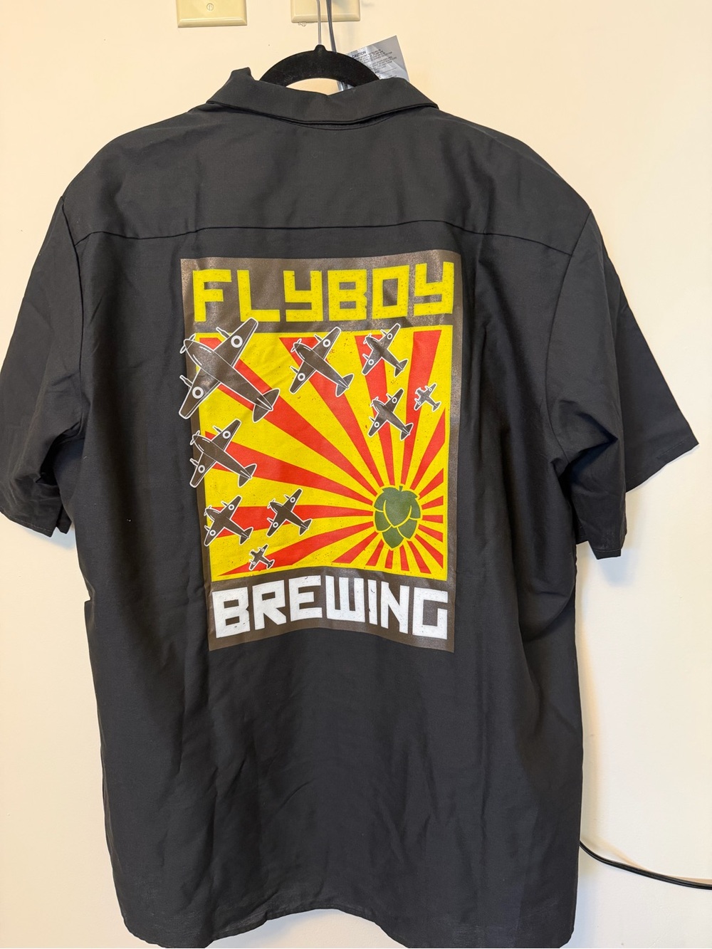 NWOT Black Graphic Brewery Short-Sleeve Shirt